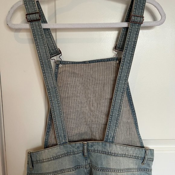 Forever 21 Distressed Denim Overalls | Size 28 - Picture 7 of 8